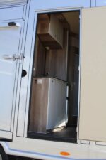 ANKA STALLION Anhänger + Wohnbereich (Home Car) – 2 Pferde, Köpfe zum Heck – Bild 2